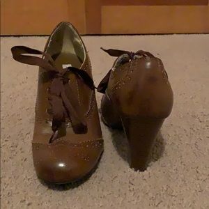 Brown vintage lace up heels